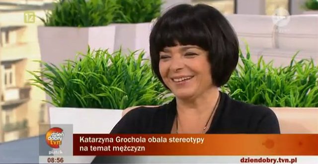 Katarzyna Grochola wyprostowała włosy? (FOTO) Katarzyna Grochola wyprostowała włosy? (FOTO)