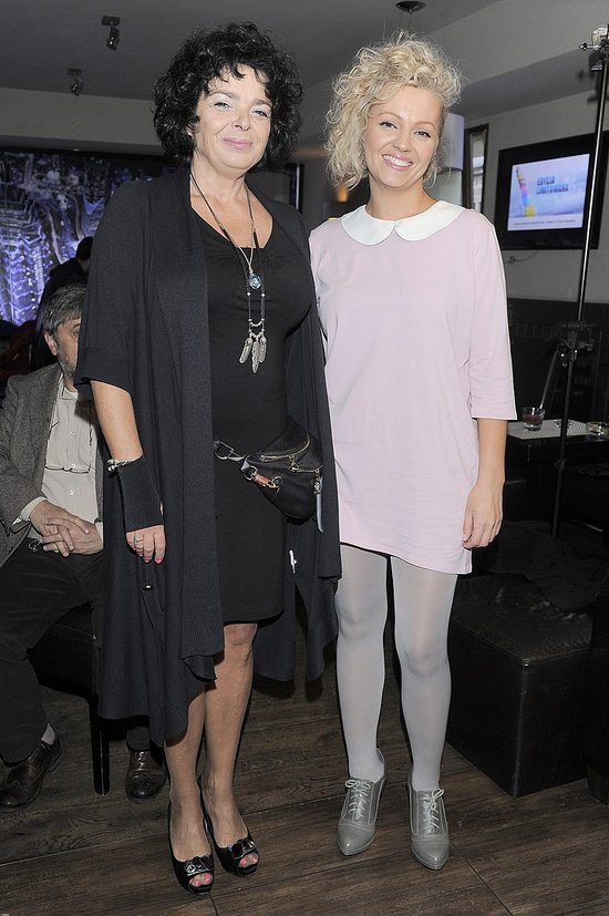 Katarzyna Grochola wyprostowała włosy? (FOTO) Katarzyna Grochola wyprostowała włosy? (FOTO)