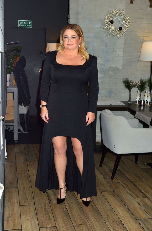 Seksowna Katarzyna Niezgoda promuje swoją książkę (ZDJĘCIA)