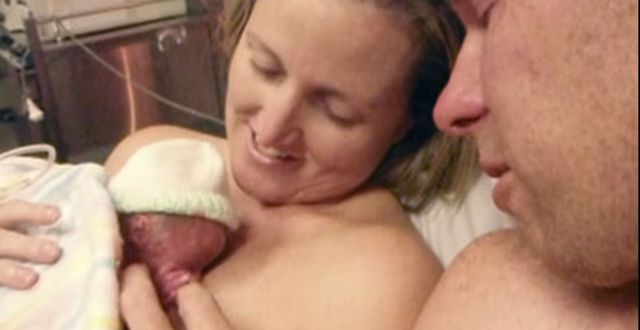 Nie przeżył porodu, ale zdarzył się cud (VIDEO)