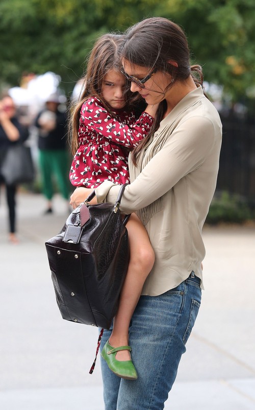 Katie Holmes ma ręce ze stali (FOTO)