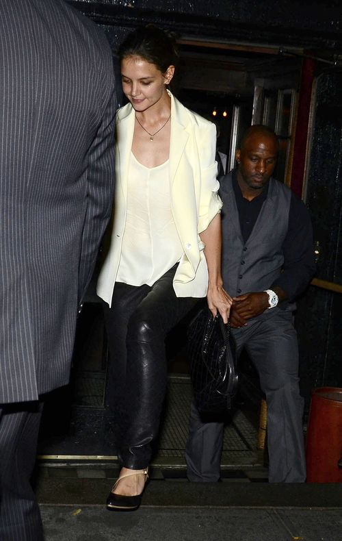 Jak sobie radzi Katie Holmes w roli samotnej mamy? (FOTO)