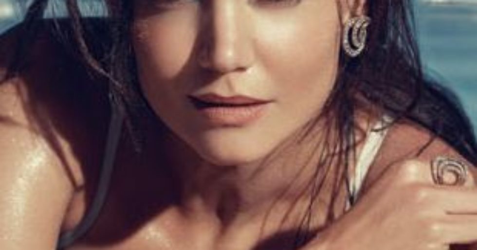 Odważna sesja Katie Holmes (FOTO) Odważna sesja Katie Holmes (FOTO)