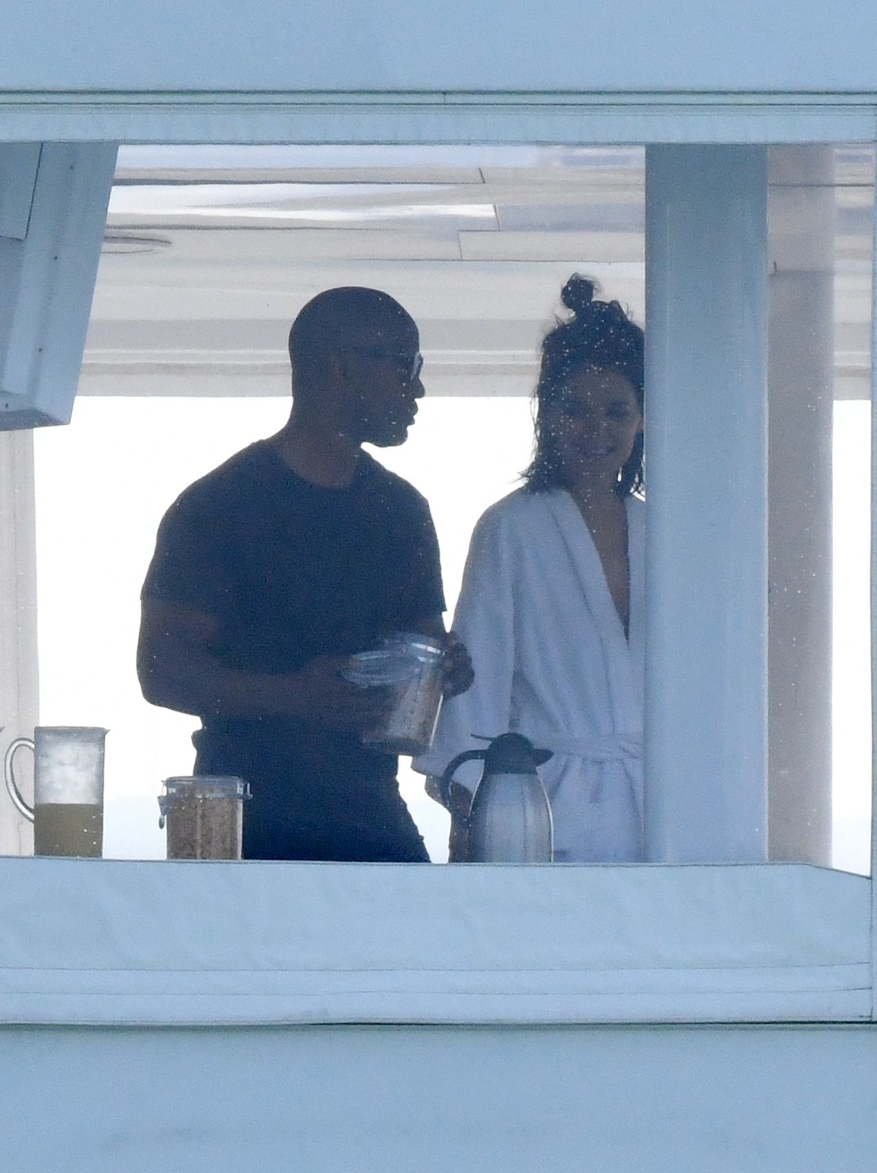 Katie Holmes spędza romantyczny weekend na jachcie z Jamiem Foxxem (ZDJĘCIA) Katie Holmes spędza romantyczny weekend na jachcie z Jamiem Foxxem (ZDJĘCIA)