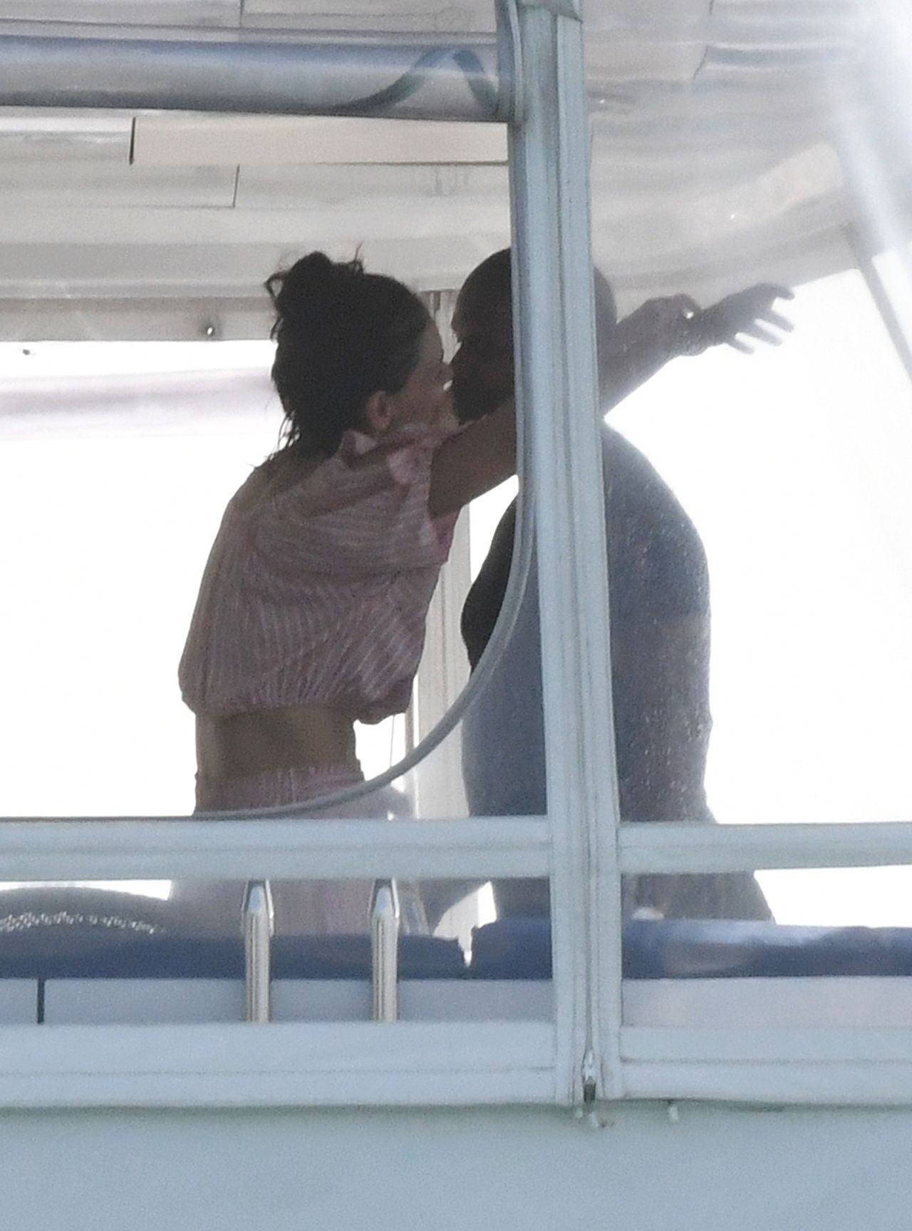 Katie Holmes spędza romantyczny weekend na jachcie z Jamiem Foxxem (ZDJĘCIA) Katie Holmes spędza romantyczny weekend na jachcie z Jamiem Foxxem (ZDJĘCIA)