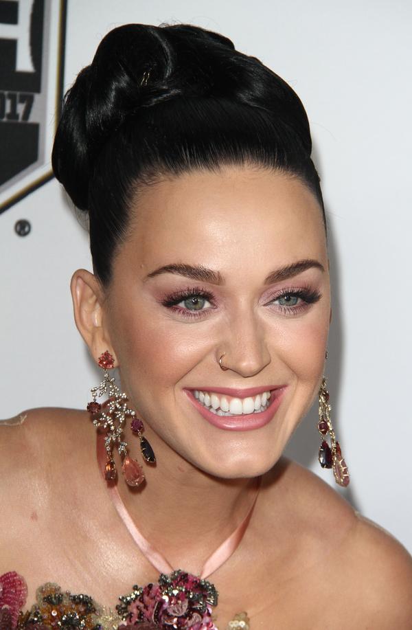 Jeśli nie chcesz poczuć zazdrości, nie oglądaj sukienki Katy Perry (FOTO)