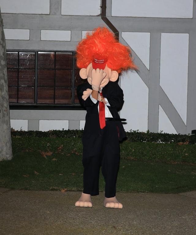 NAJLEPSZY kostium Halloween 2016? Katy Perry jako Hilary Clinton (FOTO)