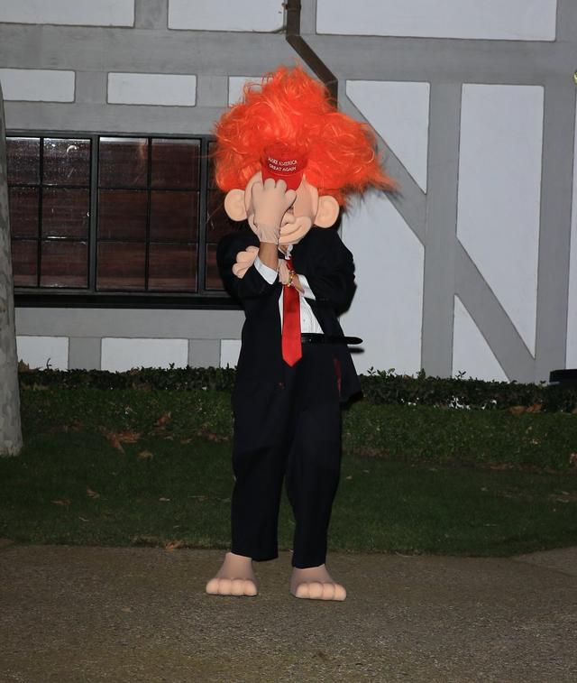 NAJLEPSZY kostium Halloween 2016? Katy Perry jako Hilary Clinton (FOTO)