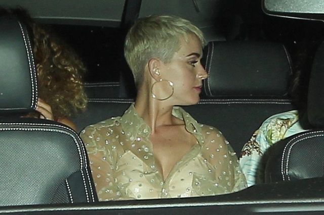 Jak Katy Perry ubrała się na kolację z Robertem Pattinsonem? (ZDJĘCIA)