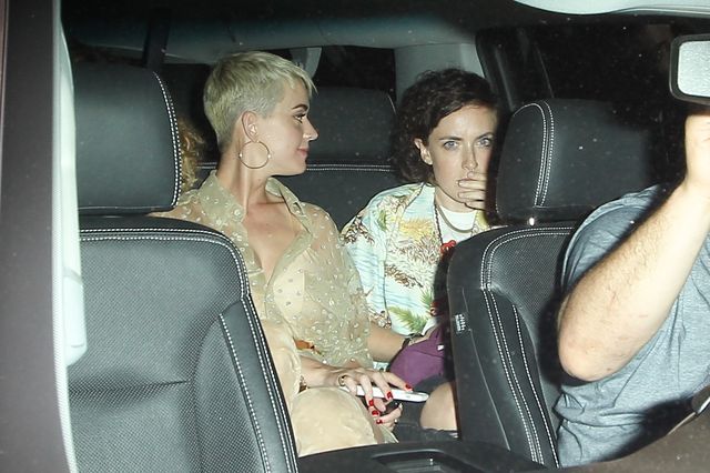 Jak Katy Perry ubrała się na kolację z Robertem Pattinsonem? (ZDJĘCIA)