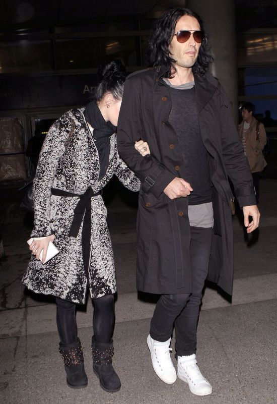 Katy Perry przez zaciśnięte zęby o byłym mężu