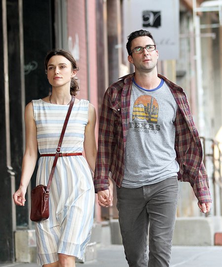 Keira Knightley za rączkę z Adamem Levine (FOTO)
