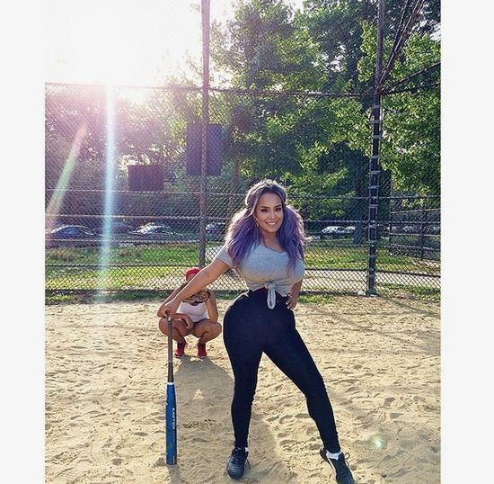 Kelly Lee Dekay w talii ma 40 centymetrów (FOTO) Kelly Lee Dekay w talii ma 40 centymetrów (FOTO)