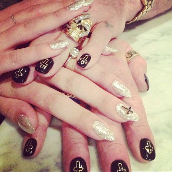 Kelly Osbourne chwali się pierścionkiem zaręczynowym (FOTO)