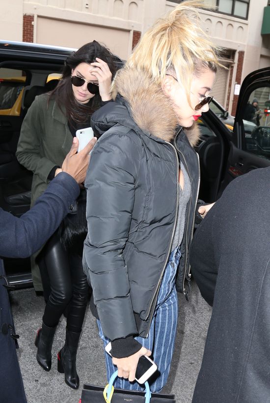 Kendall Jenner pokłóciła się z Hailey Baldwin (FOTO) Kendall Jenner pokłóciła się z Hailey Baldwin (FOTO)