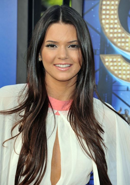 Life&Style: Kendall Jenner zoperowała nos? 