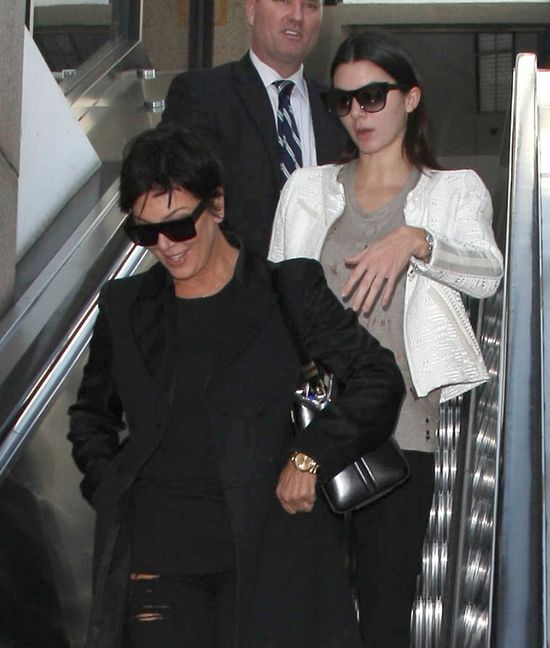 Kendall Jenner ZWALNIA mamę Kendall Jenner ZWALNIA mamę