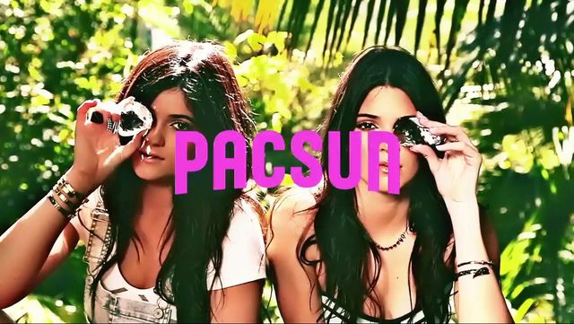 Kendall i Kylie Jenner promują swoją linię ubrań(FOTO+VIDEO)