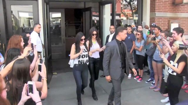 Kendall i Kylie Jenner promują swoją linię ubrań(FOTO+VIDEO)