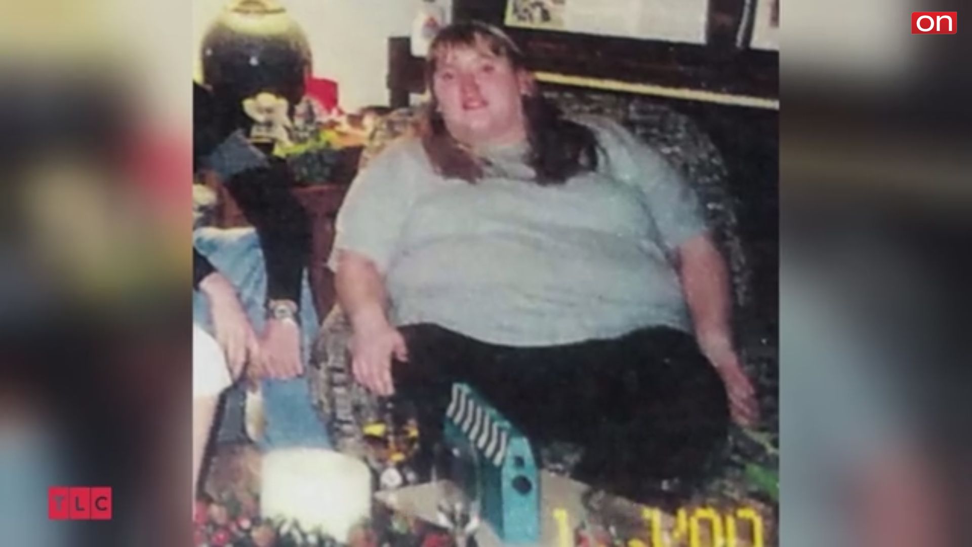 Jest ładna i dobrze wygląda, ale kiedy patrzy na ciało, widzi.. ohydną staruszkę Jest ładna i dobrze wygląda, ale kiedy patrzy na ciało, widzi.. ohydną staruszkę