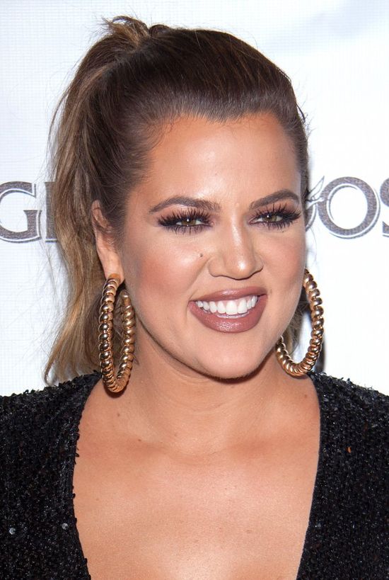 Khloe Kardashian zaszalała w nocnym klubie (FOTO)