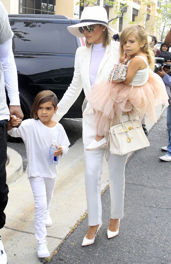 Wszystko, co musicie wiedzieć o ciąży Khloe Kardashian