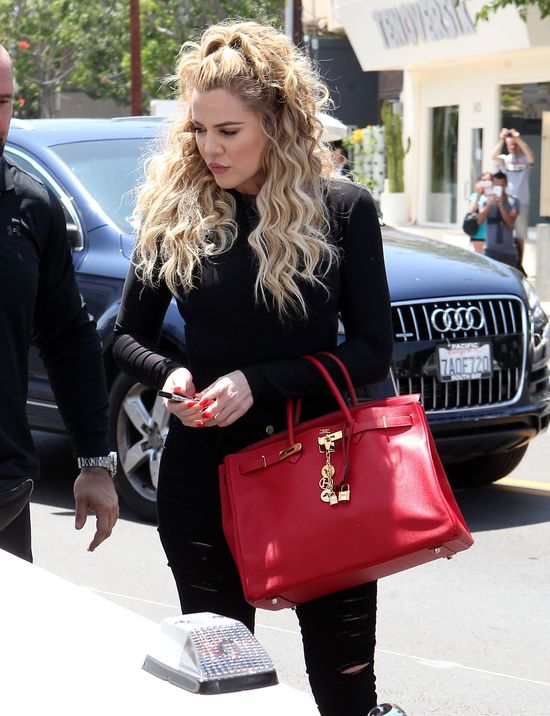 Khloe kardashian spotyka sie z Jamesem Hardenem! Khloe kardashian spotyka sie z Jamesem Hardenem!