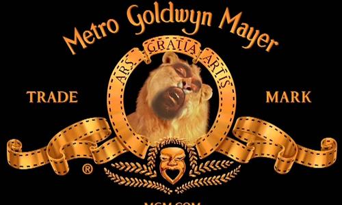 Kanye West usnął w galerii - internet śmieje się memami 