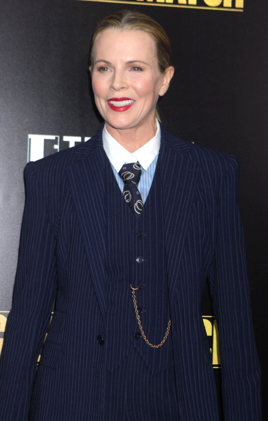 Coś niedobrego dzieje się z twarzą Kim Basinger (FOTO)