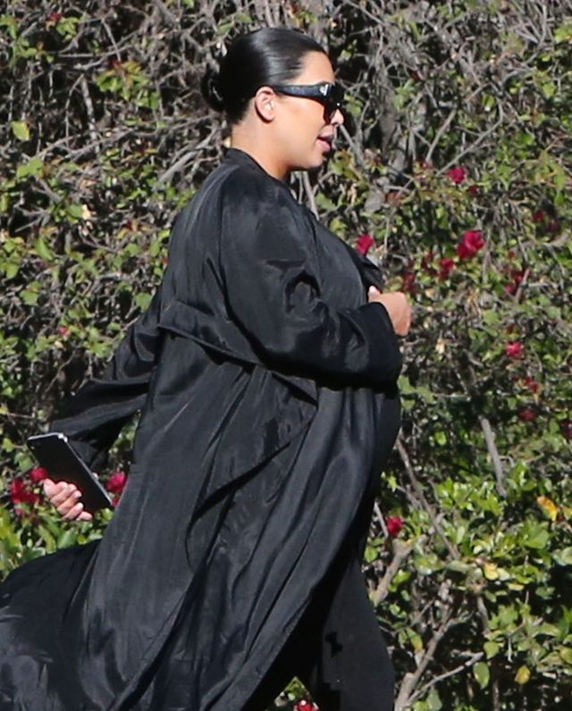 Beyonce zaczyna wyglądać w ciąży jak... Kim Kardashian! (Instagram)