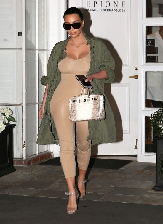 Jak Kim podziękowała Emily Ratajkowski za wsparcie?