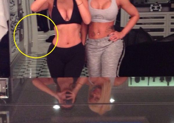 Jak Kim Kardashian retuszuje swoje zdjęcia? (FOTO)