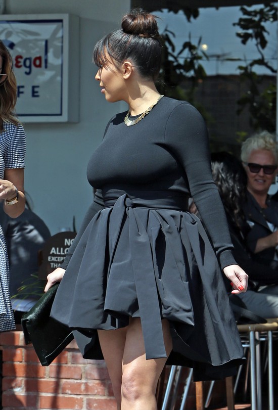 Kim Kardashian: Mam większe biodra, niż brzuch