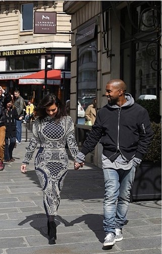 Kim Kardashian ma nowe, brzydkie buty (FOTO) Kim Kardashian ma nowe, brzydkie buty (FOTO)