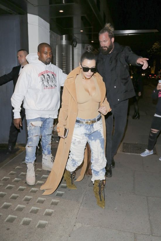 Kanye, co Ty zrobiłeś swojej żonie?! (FOTO)