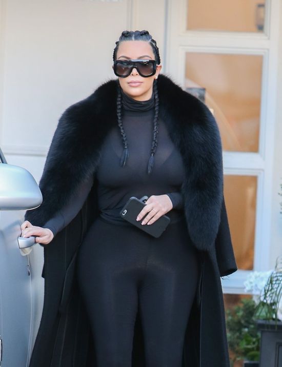 Dramat! Co NAPRAWDĘ kryje się za napadem na Kim Kardashian? Dramat! Co NAPRAWDĘ kryje się za napadem na Kim Kardashian?