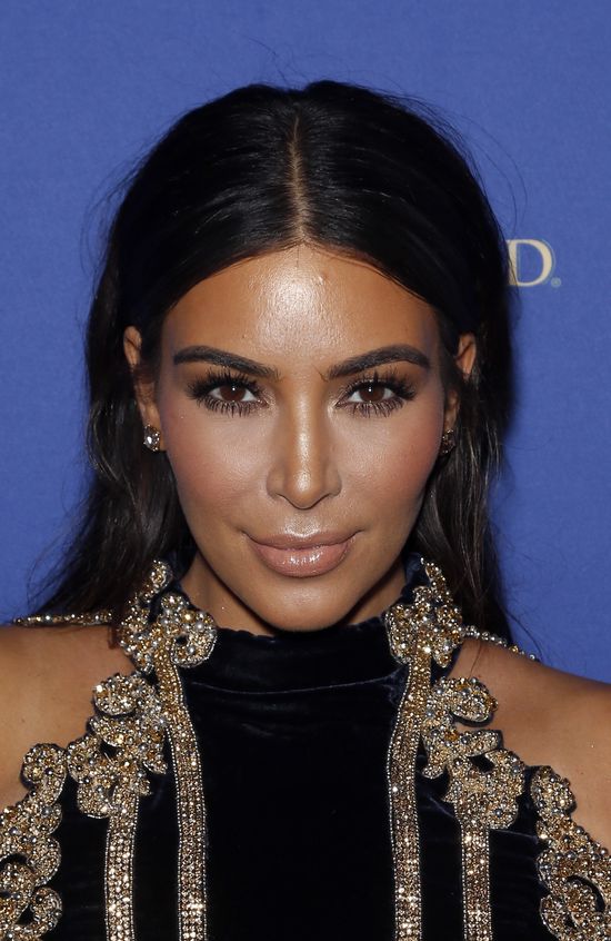 Jak zrobić makijaż w stylu Kim Kardashian?