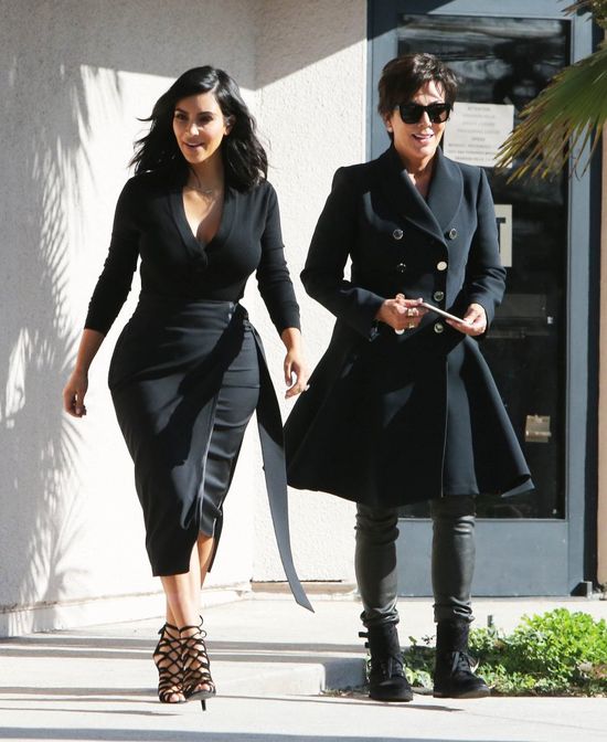 Kim Kardashian z dumą prezentuje nowa fryzurę (FOTO)