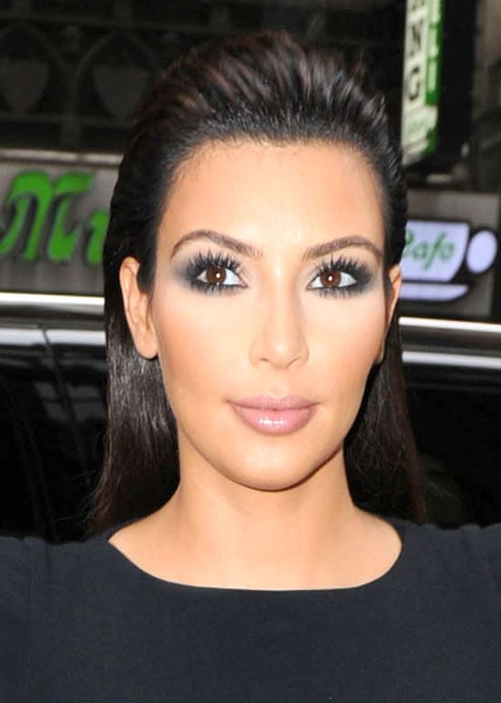 Kim Kardashian nosi rzęsy z… norek! 