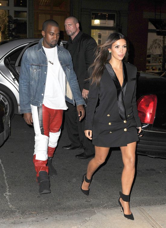 Oto sekret kształtów Kim Kardashian! (FOTO) Oto sekret kształtów Kim Kardashian! (FOTO)