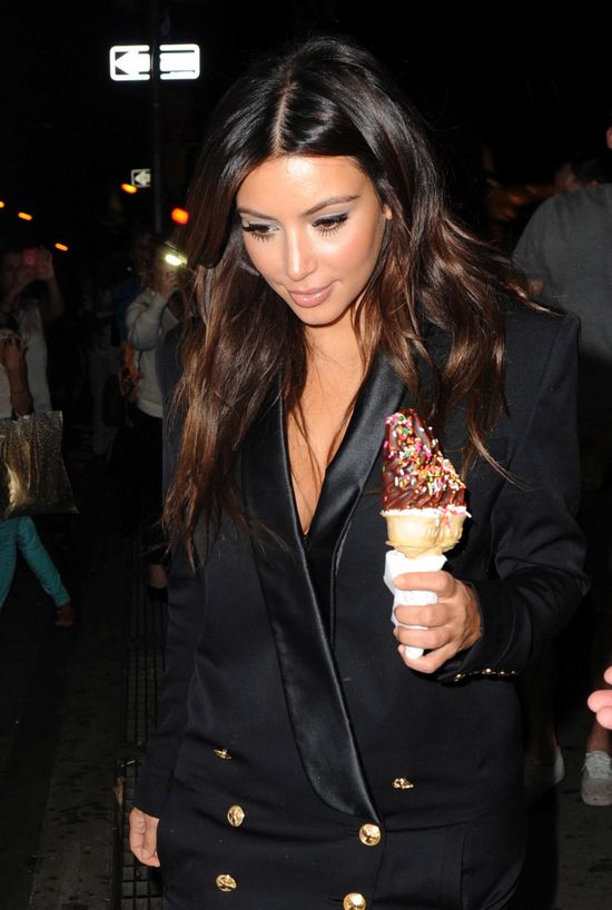 Oto sekret kształtów Kim Kardashian! (FOTO) Oto sekret kształtów Kim Kardashian! (FOTO)