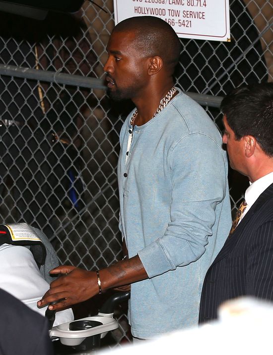 Kim Kardashian... stylową mamą? (FOTO) Kim Kardashian... stylową mamą? (FOTO)