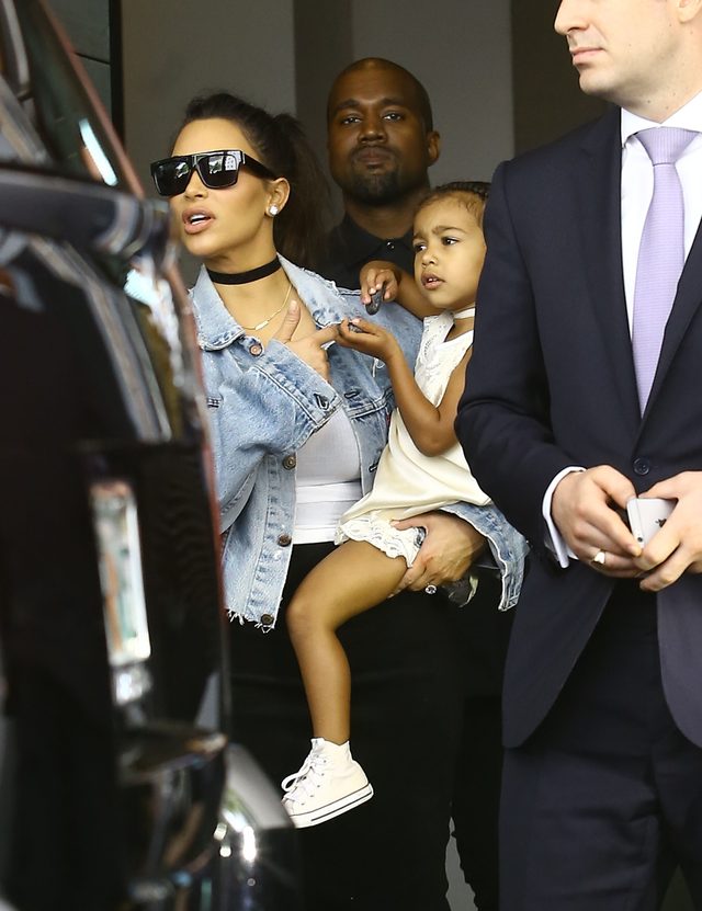 Sexy mamuśki i ich śliczne córeczki na mieście (FOTO)