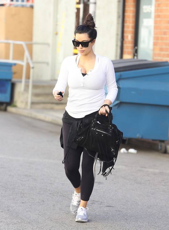 Kim Kardashian ćwiczyła nawet w Walentynki (FOTO)