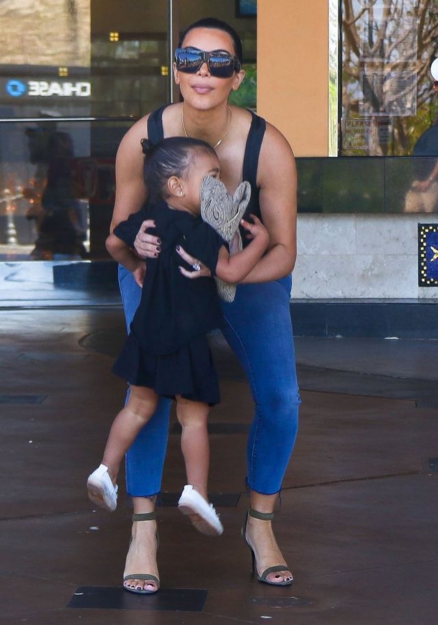 Wszystko, co musicie wiedzieć o TRZECIEJ ciąży Kim Kardashian Wszystko, co musicie wiedzieć o TRZECIEJ ciąży Kim Kardashian