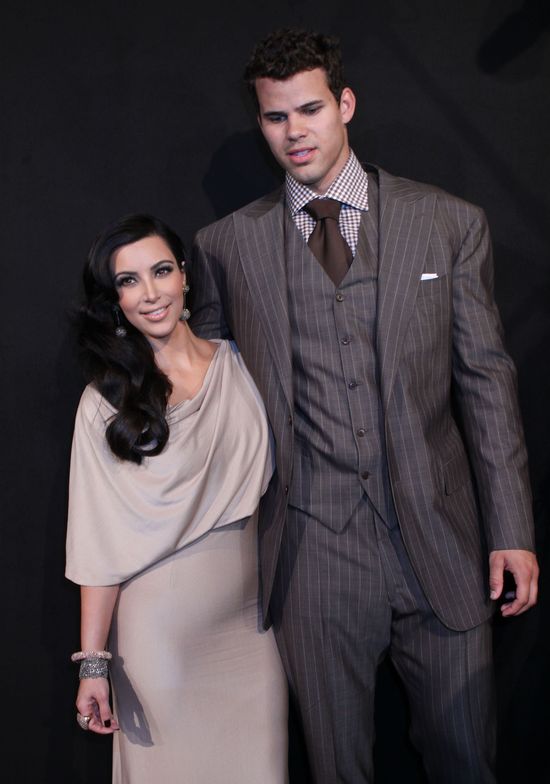 Kim Kardashian urodzi, jako rozwódka czy mężatka?