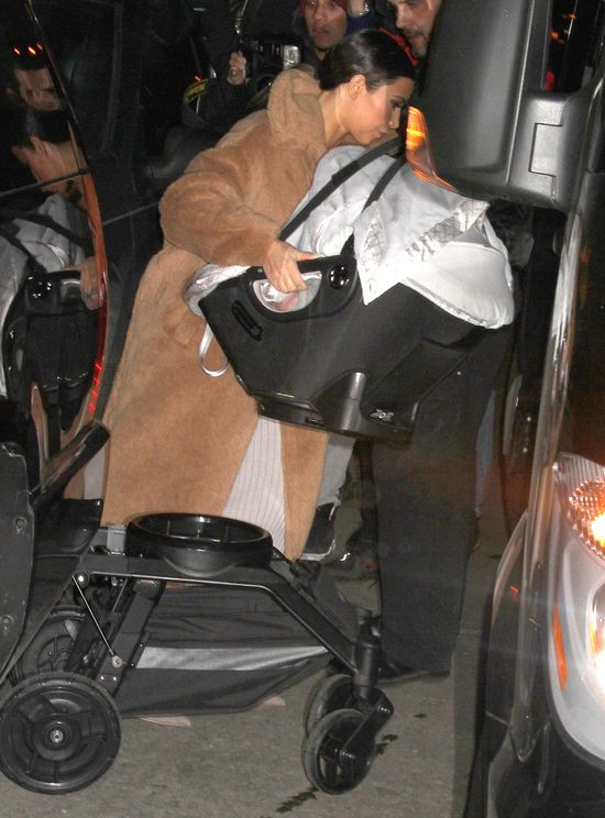 Kim Kardashian całuje Nori (FOTO)