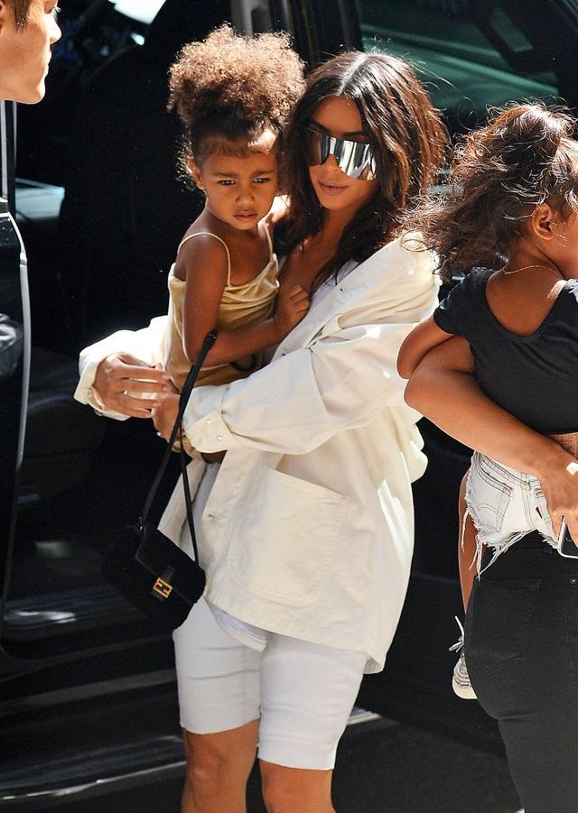 Stylowe Kim i Nori na wycieczce po Nowym Jorku (FOTO) Stylowe Kim i Nori na wycieczce po Nowym Jorku (FOTO)