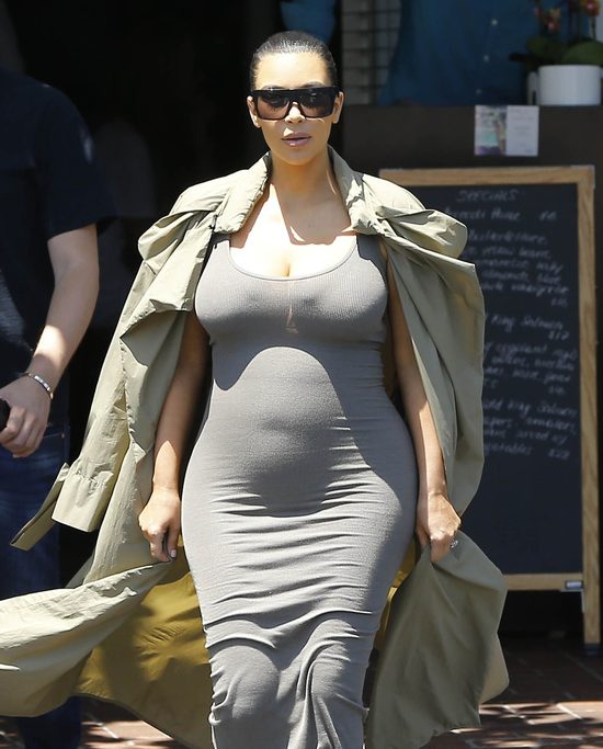 Kim Kardashian w 5. miesiącu ciąży - zdradza, ile przytyła