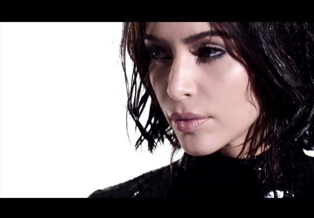 Takiej Kim Kardashian jeszcze nie widzieliśmy [VIDEO]